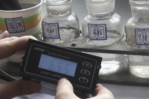 污水處理系統(tǒng)中在線pH控制儀的使用及維護(hù)